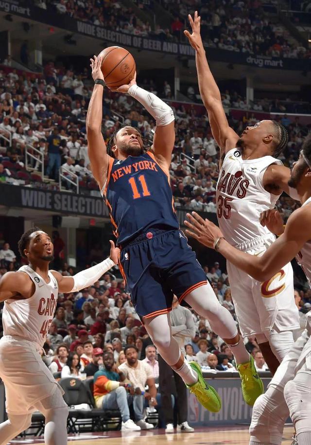 中欧体育-加时末段NBA常规赛传出新动向，芝加哥公牛更衣室发声，管理层表态——赛场秩序良好，年轻球员得到机的简单介绍
